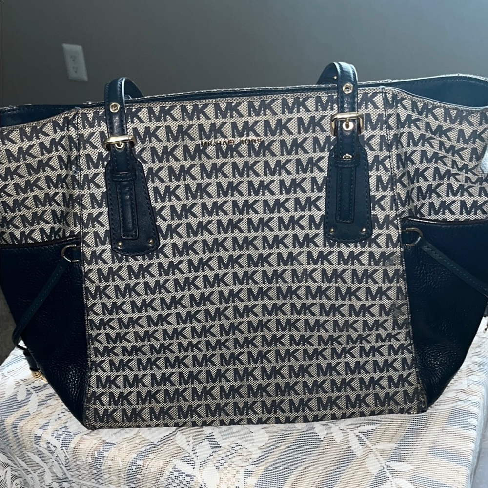 Michael Kors Black and Cream Geometric Tote